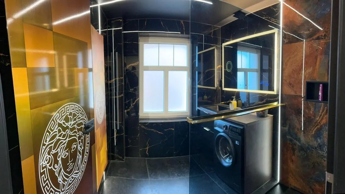 Versace Apartment Jelenia Gora 0*,  Poland